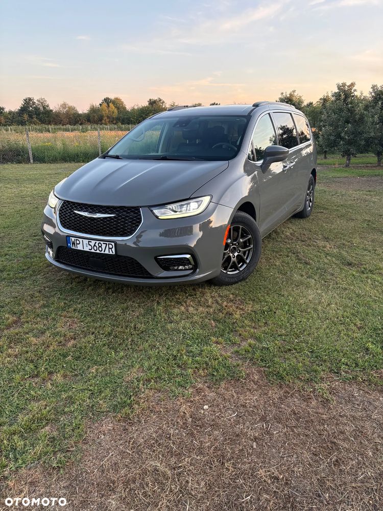 Chrysler Pacifica - 3