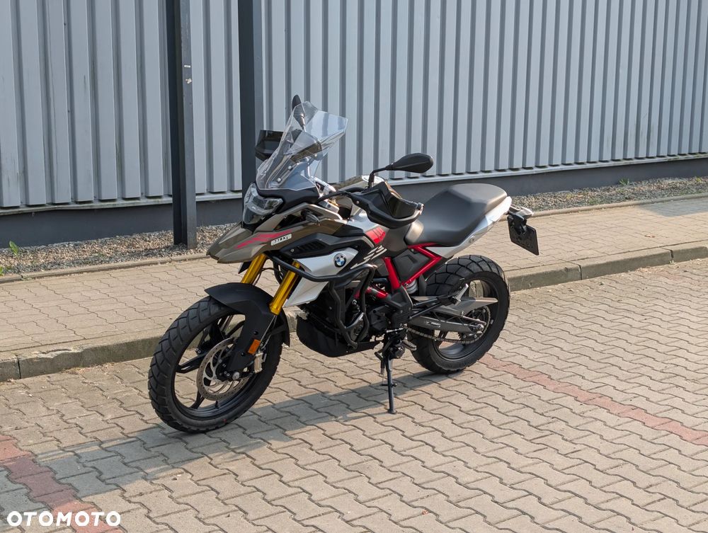 BMW G - 9