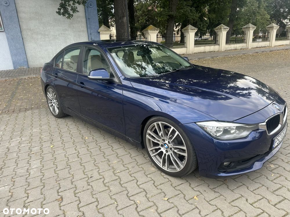 BMW Seria 3 320i - 2