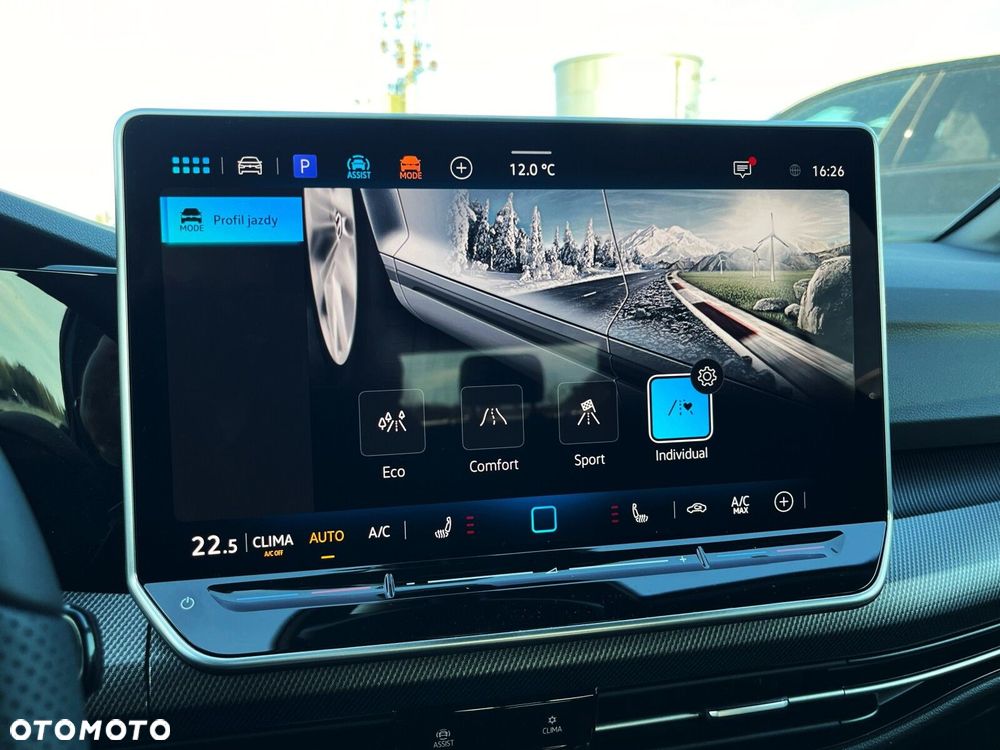 Volkswagen Golf 1.5 eTSI mHEV R-Line Plus DSG - 12