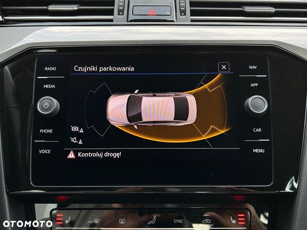 Volkswagen Passat 2.0 TSI Business DSG - 29