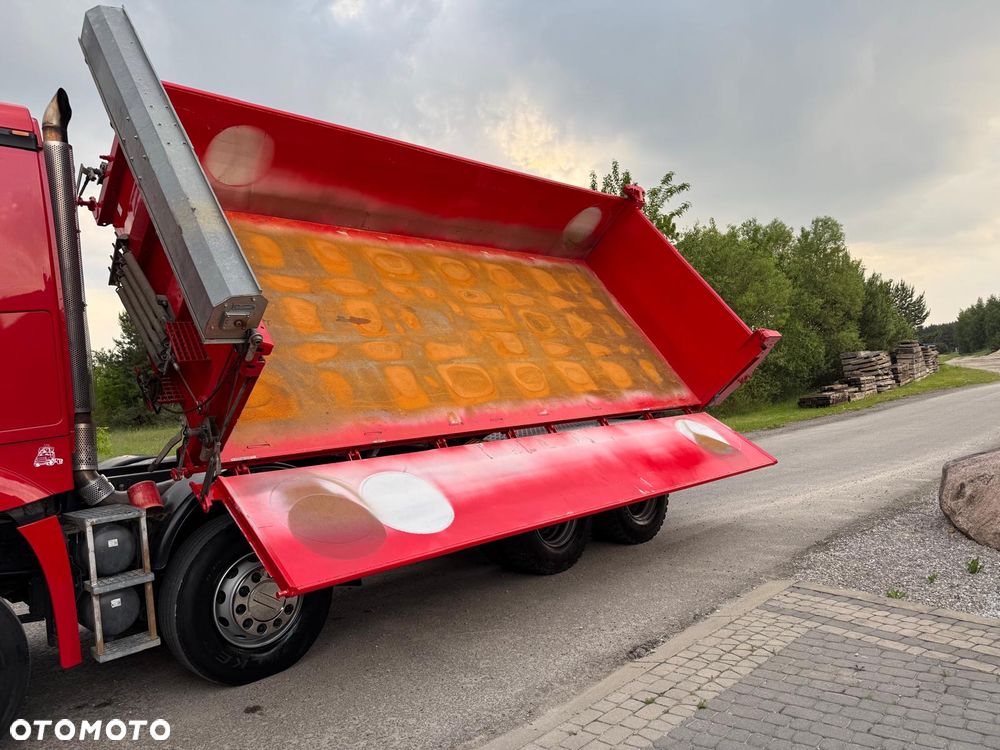 Mercedes-Benz Arocs 4148 8x4 - 32