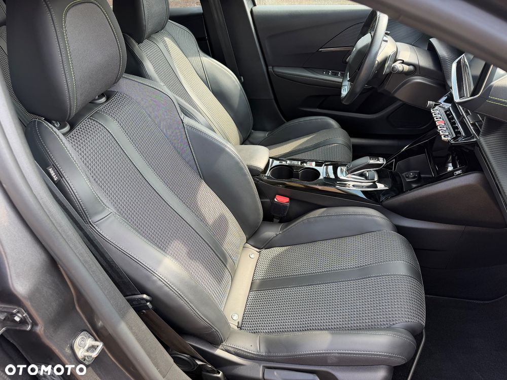 Peugeot 208 PureTech 100 EAT8 GT Pack - 8
