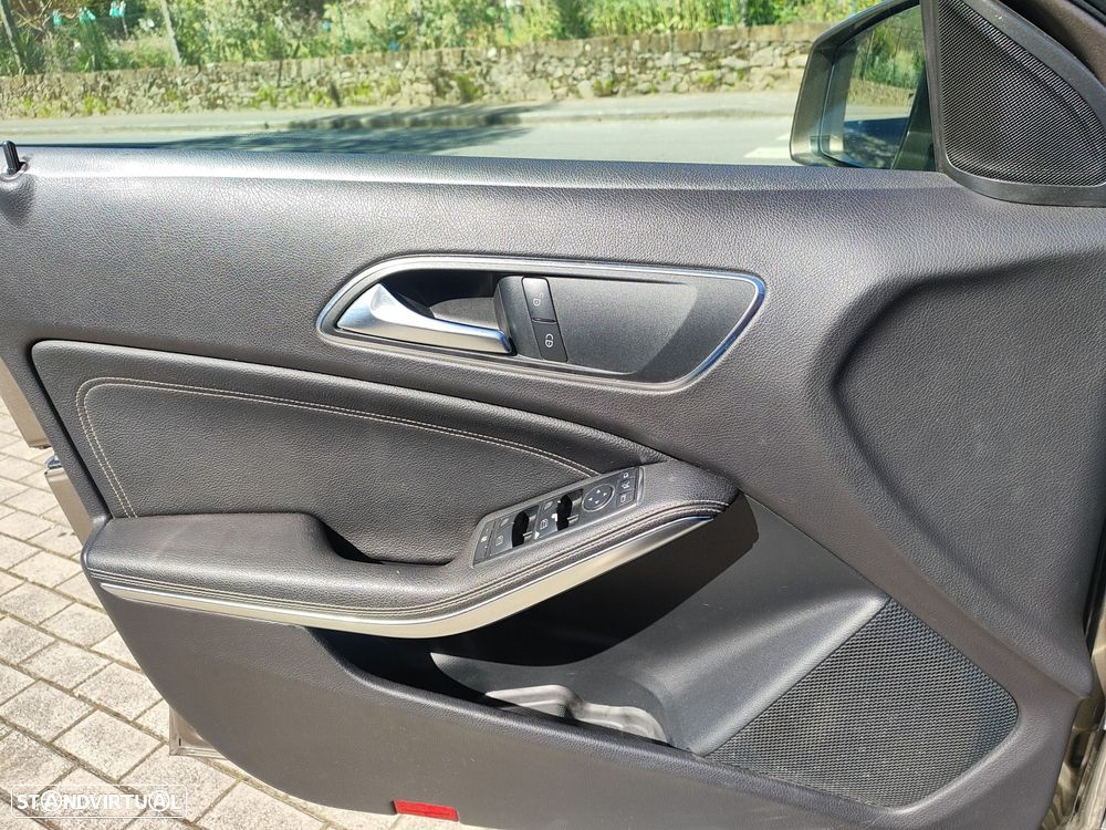 Mercedes-Benz A 180 d - 12