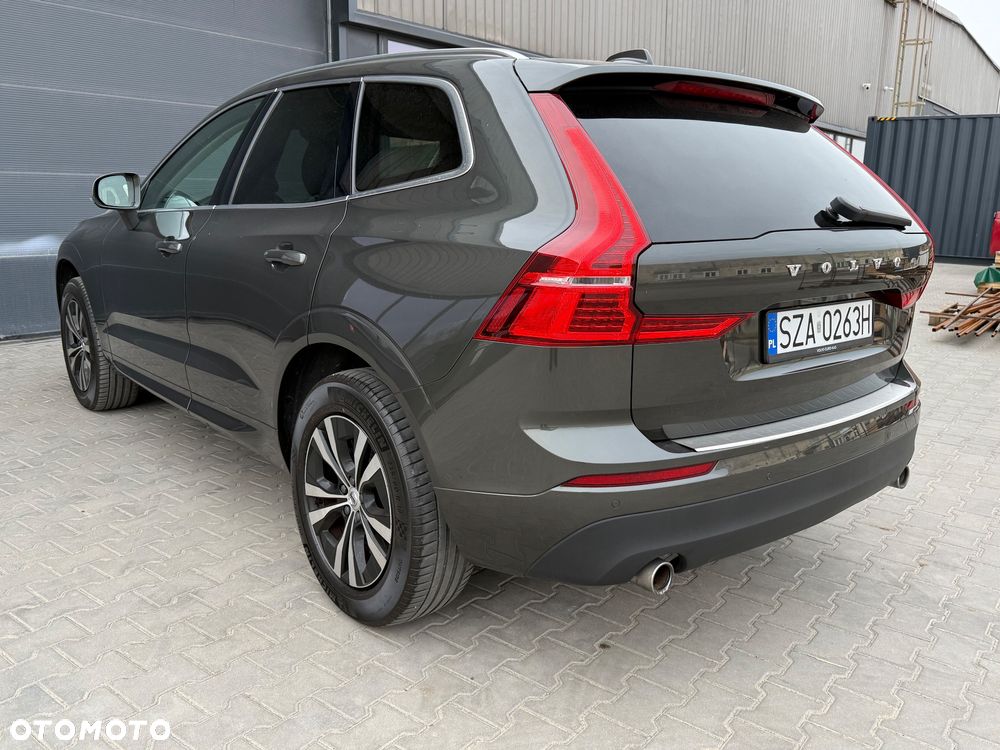 Volvo XC 60 B4 B Geartronic Momentum Pro - 5