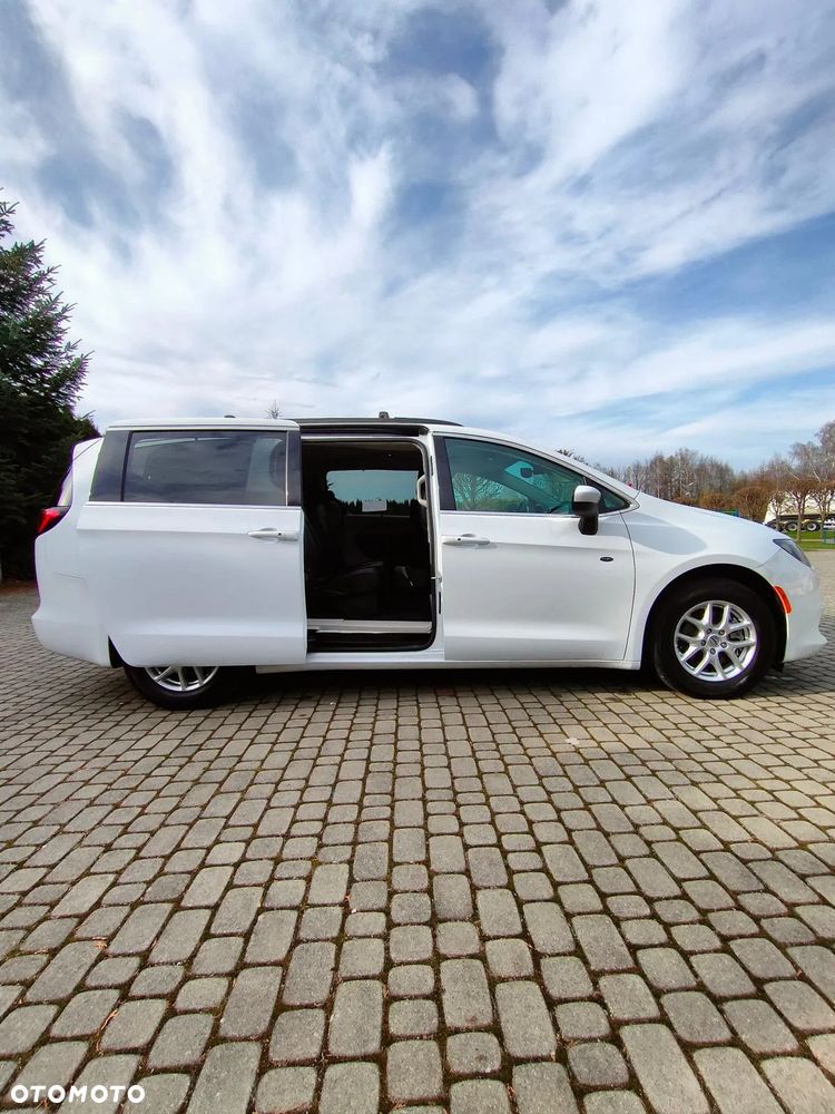 Chrysler Pacifica - 6