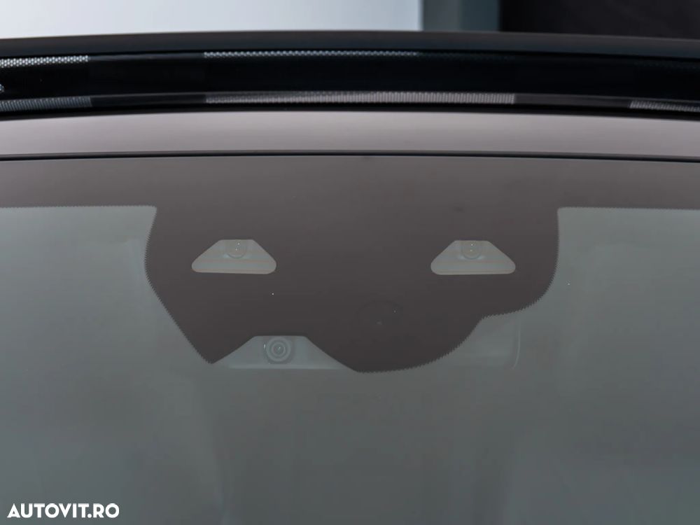 Mercedes-Benz GLC - 16