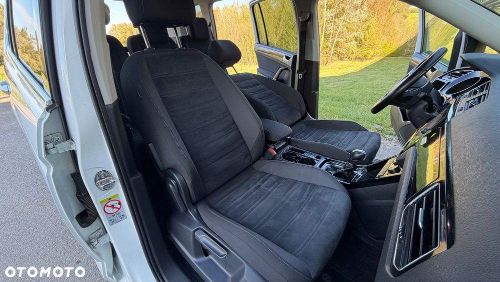 Volkswagen Touran 1.8 TSI (BlueMotion Technology) DSG Highline - 24