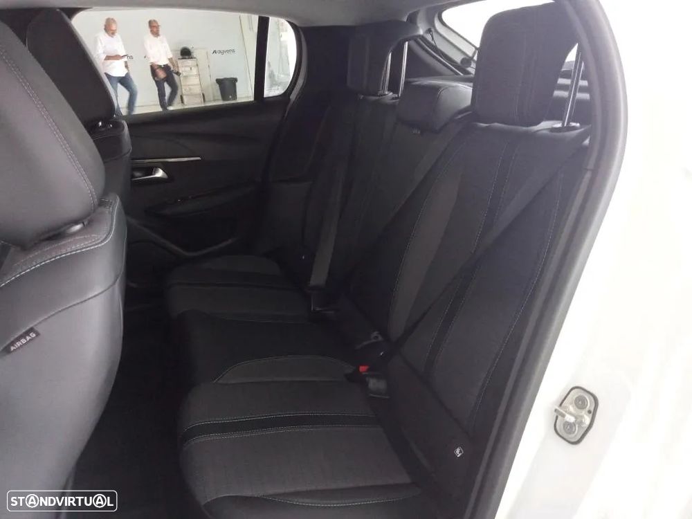 Peugeot e-208 50 kWh Allure - 10