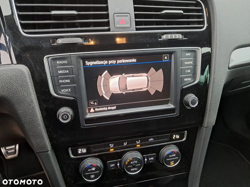 Volkswagen Golf 1.6 TDI BlueMotion Technology Allstar - 9