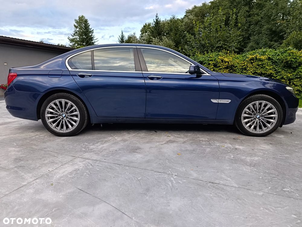 BMW Seria 7 - 8
