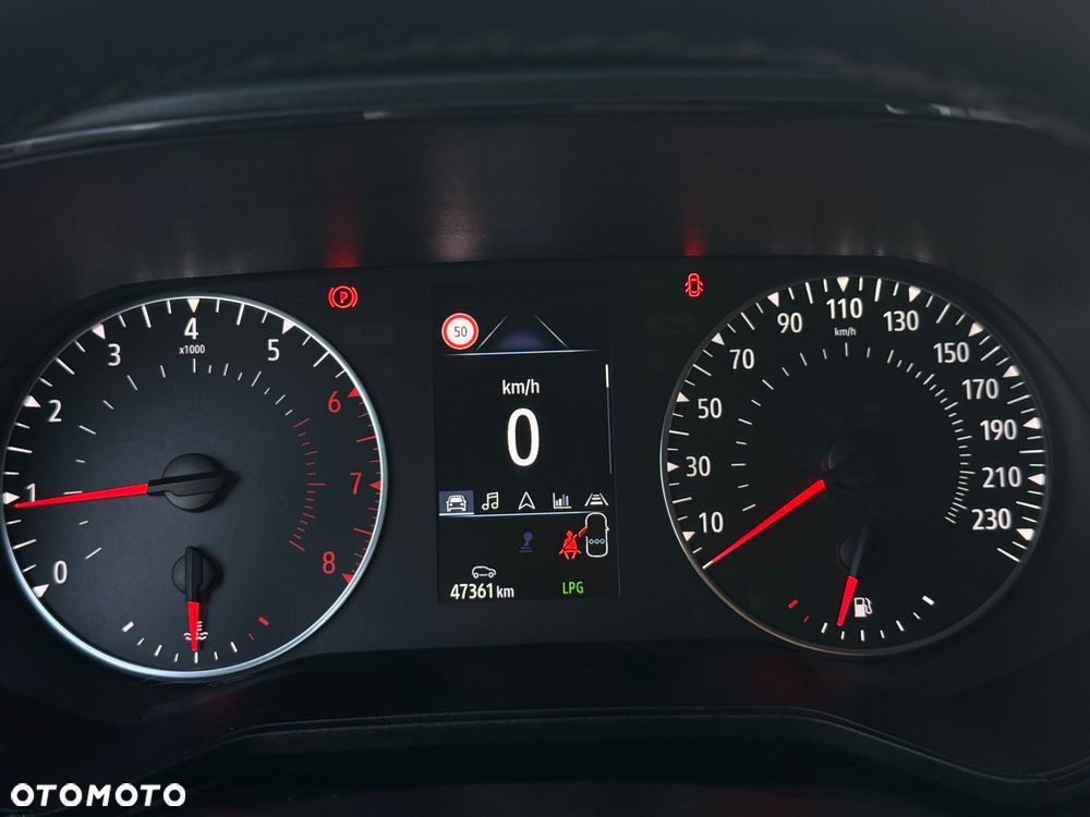 Renault Clio TCe 100 BUSINESS EDITION - 36