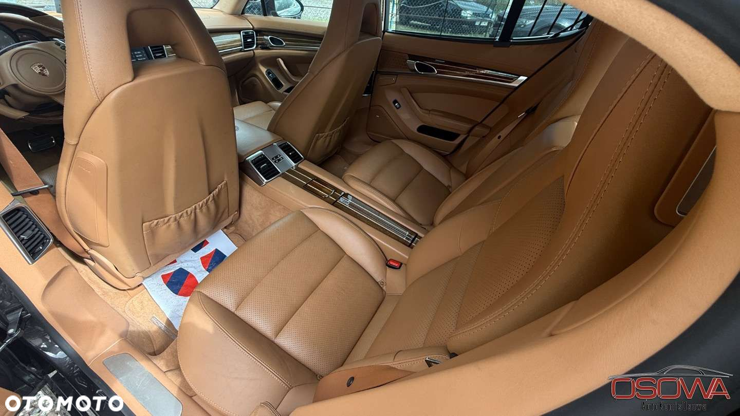 Porsche Panamera - 34