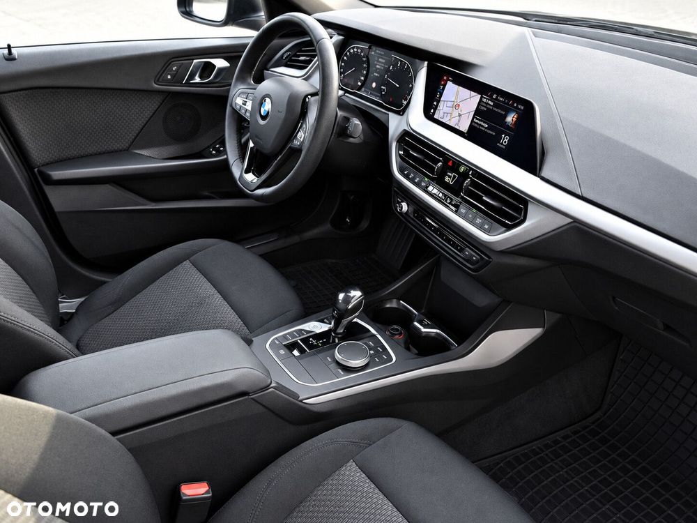 BMW Seria 1 118i Advantage - 24