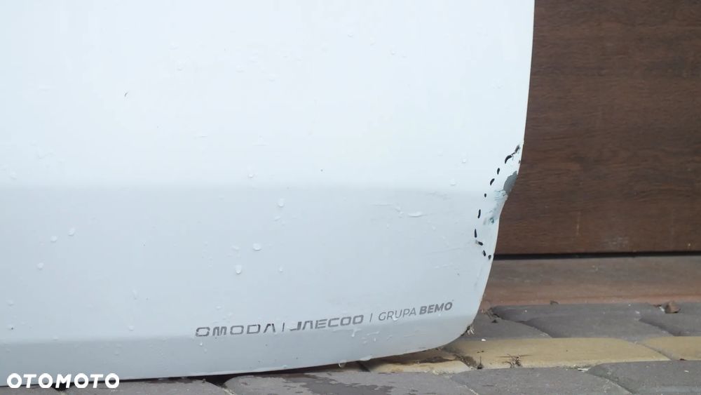 Klapa tylna Omoda 5 - 2