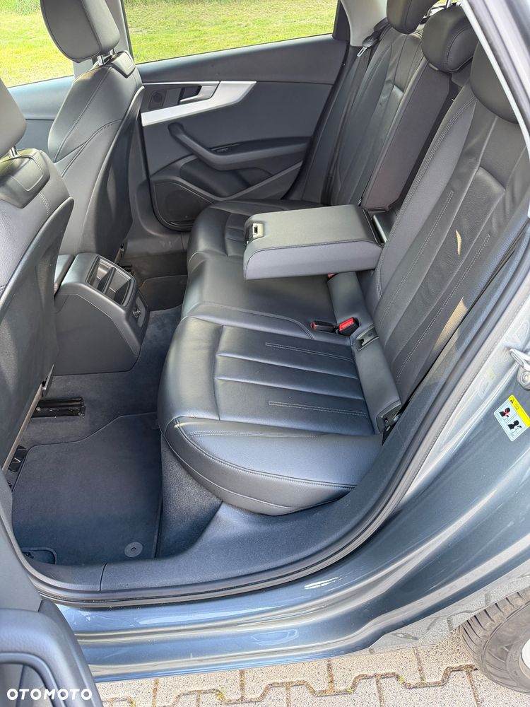 Audi A4 Avant 30 TDI S tronic design - 12