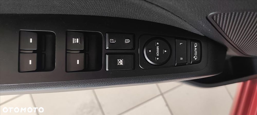 Hyundai Elantra 1.6 Comfort - 20