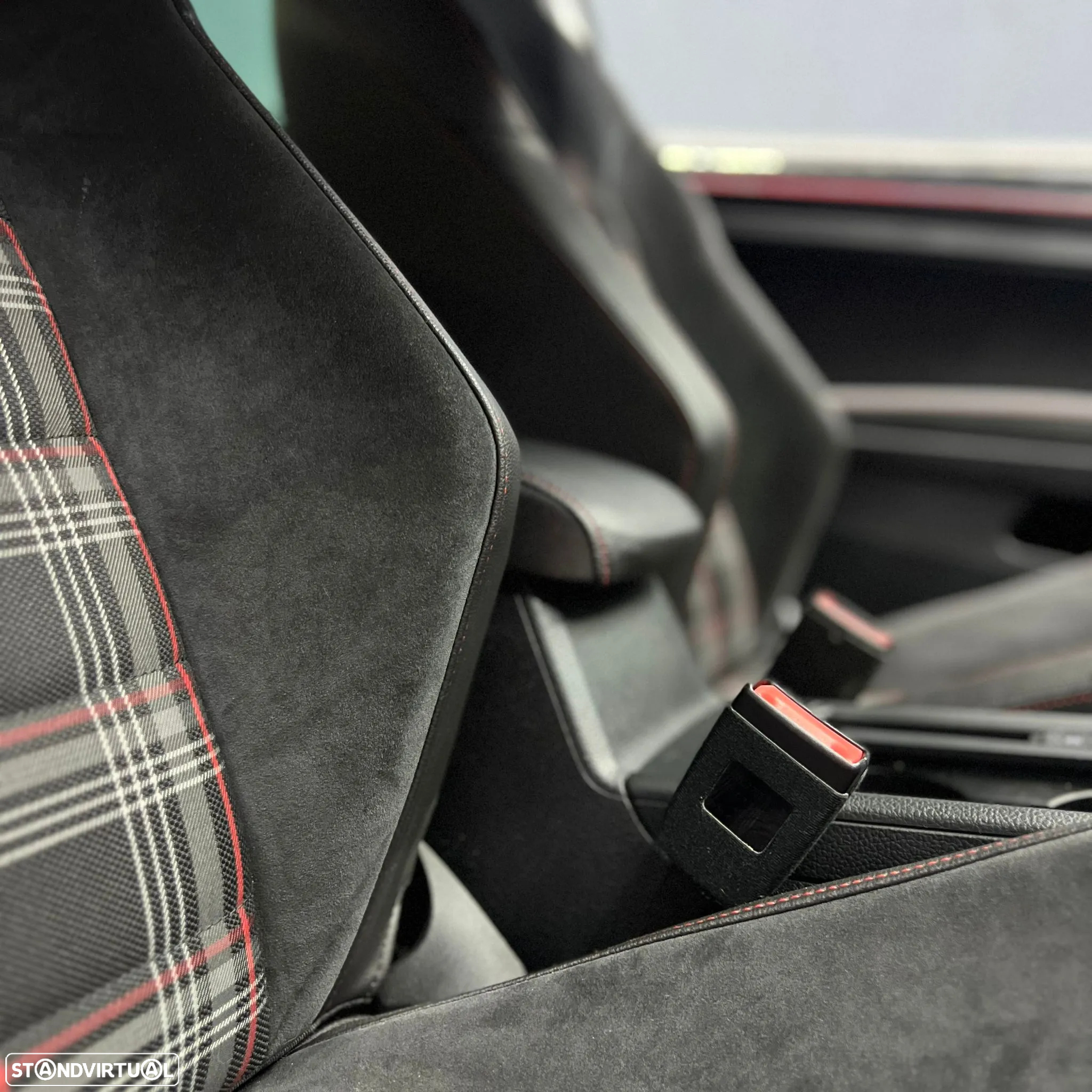 VW Golf 2.0 TSi GTi DSG Performance - 8