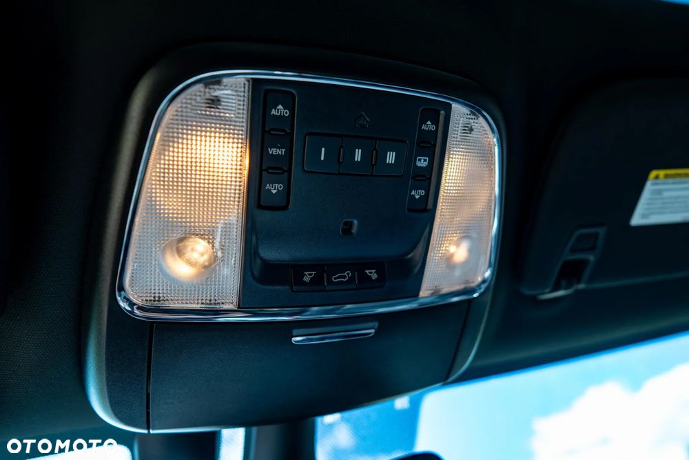 Jeep Grand Cherokee Gr 5.7 V8 Overland Summit - 36