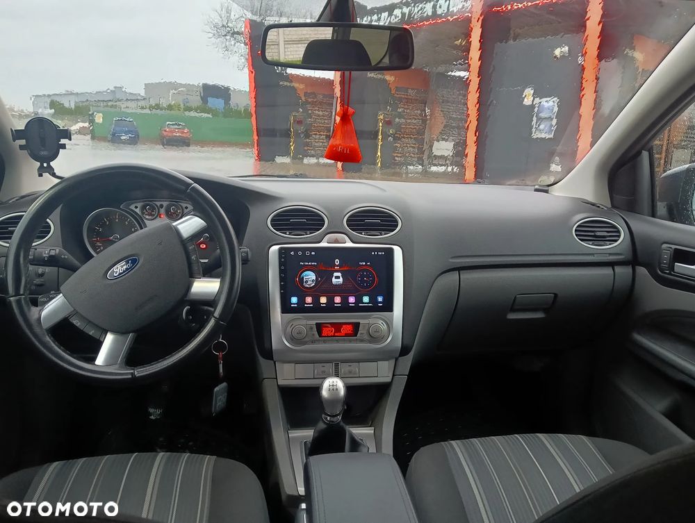 Ford Focus 1.6 Titanium - 11