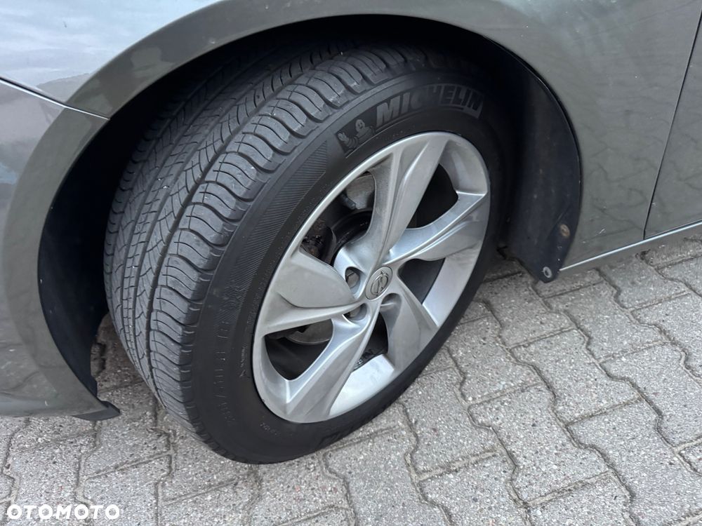 Opel Insignia - 8
