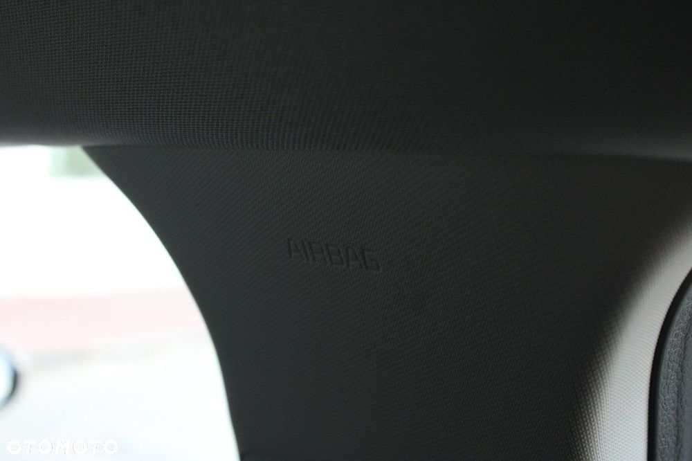 Kia Ceed - 31