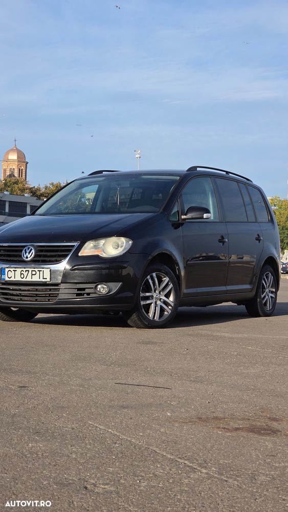 Volkswagen Touran - 2