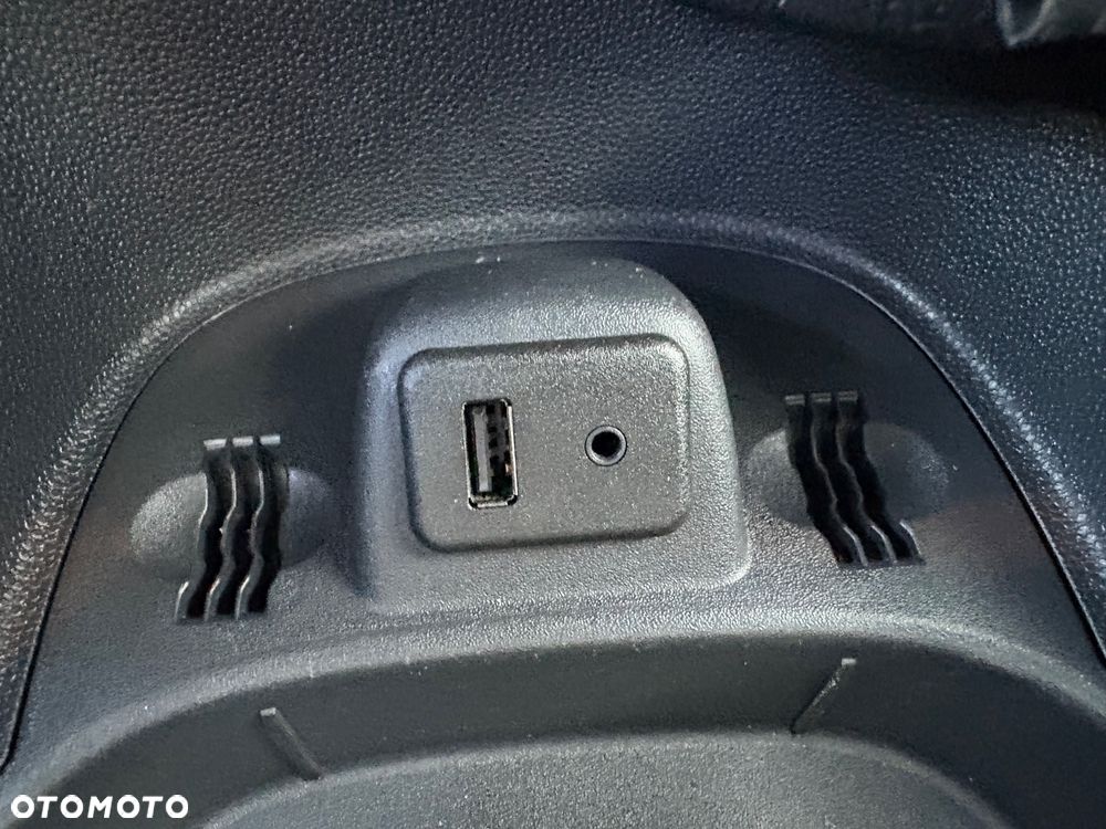 Opel Corsa 1.4 16V Cosmo - 20