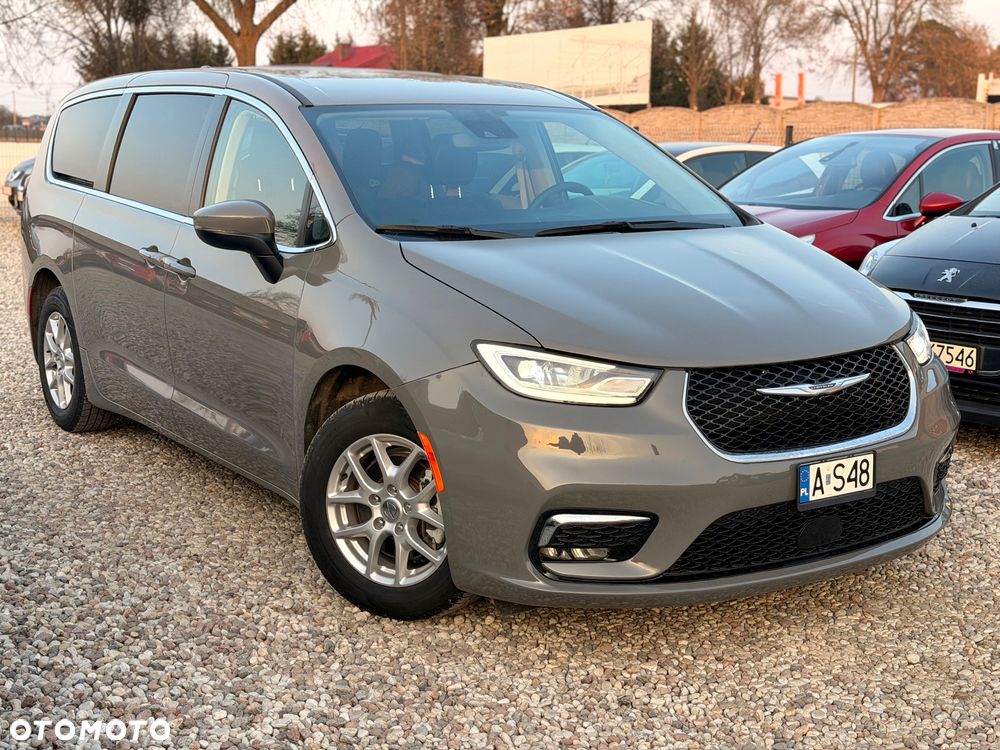 Chrysler Pacifica - 2