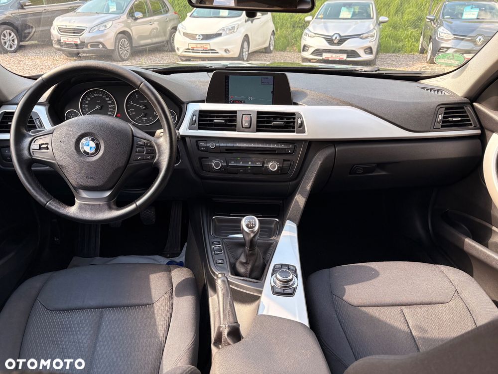 BMW Seria 3 320d DPF - 18