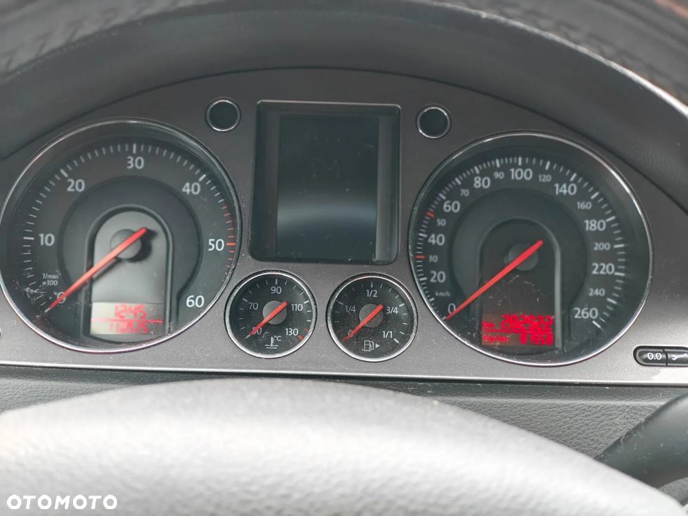 Volkswagen Passat Variant - 5