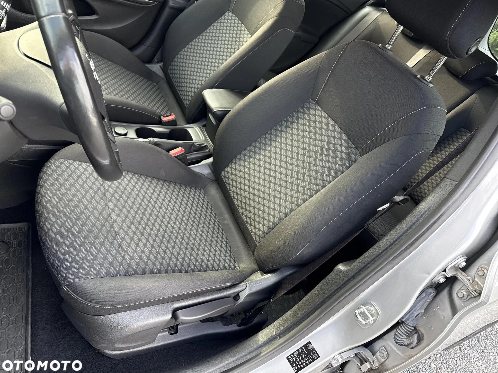 Opel Astra V 1.4 T Edition S&S - 9