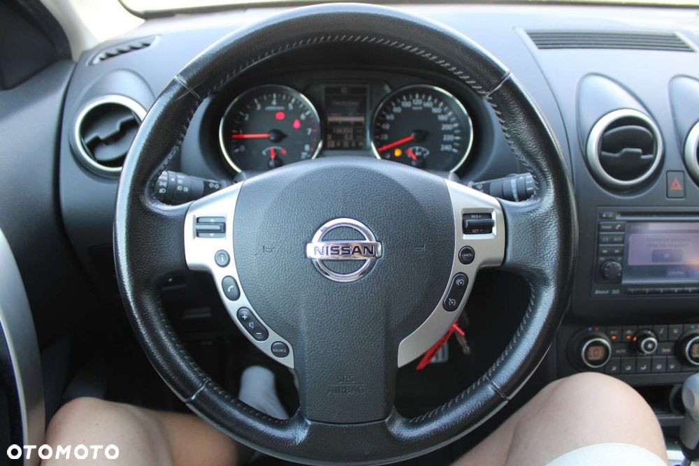 Nissan Qashqai - 25