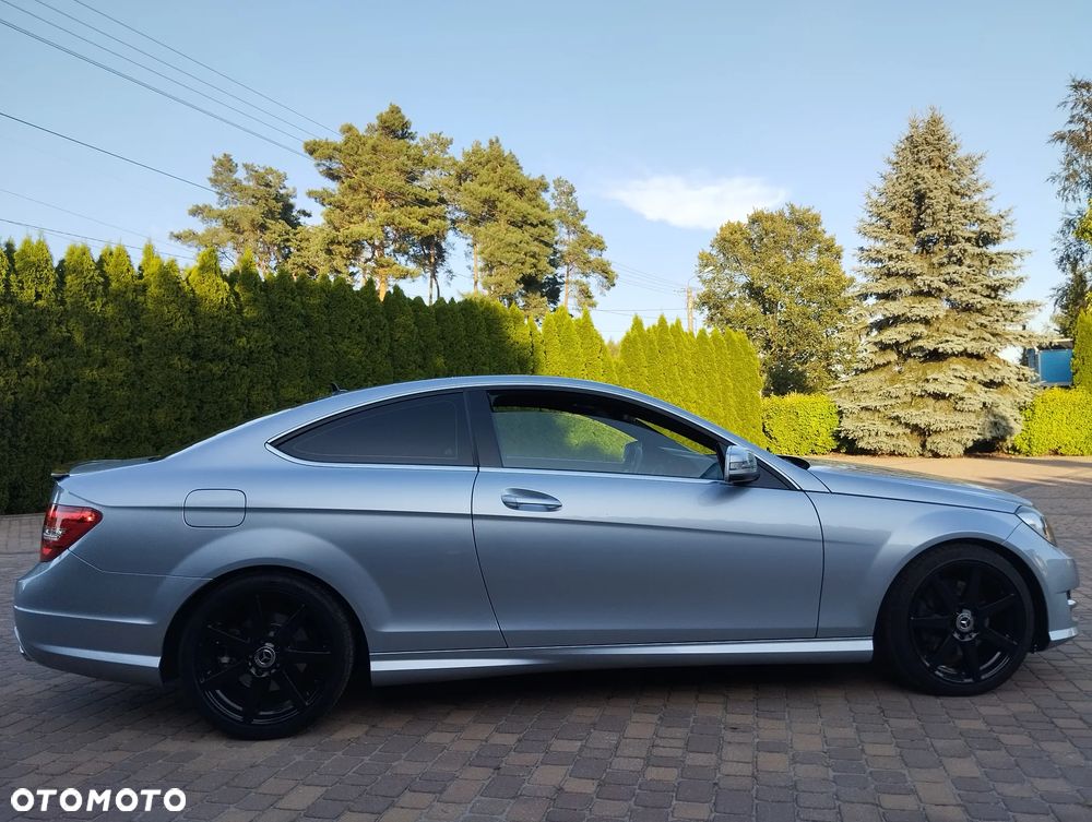 Mercedes-Benz Klasa C 350 CGI BlueEff - 5