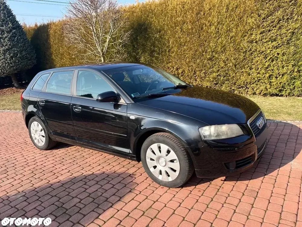 Audi A3 1.6 Ambiente - 1