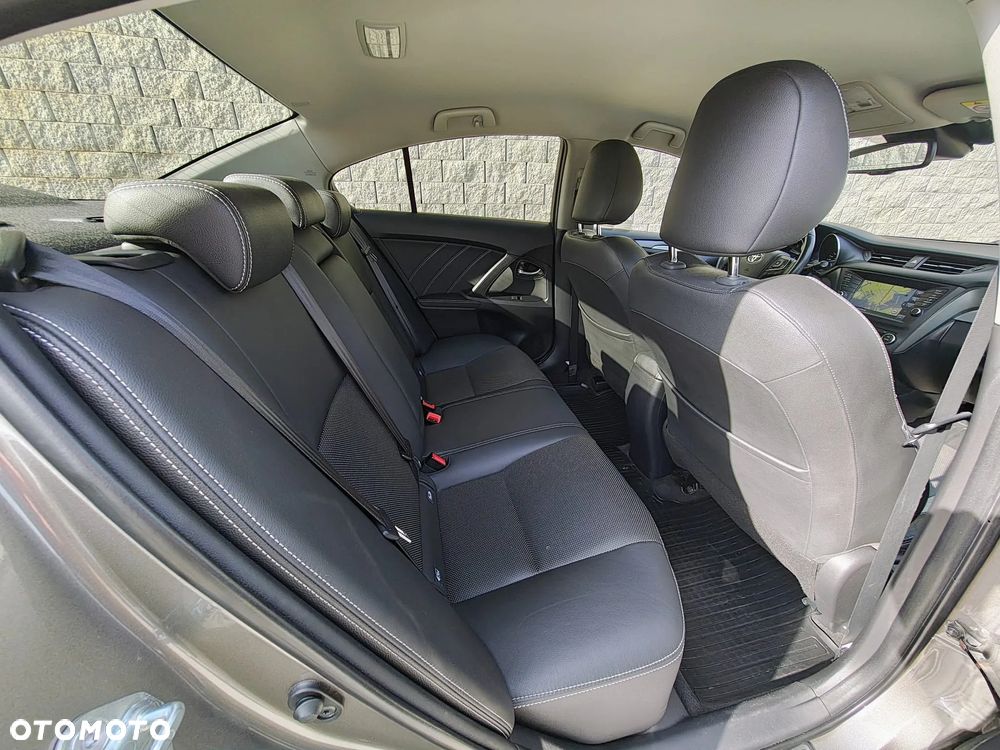 Toyota Avensis 2.0 D-4D Prestige - 15