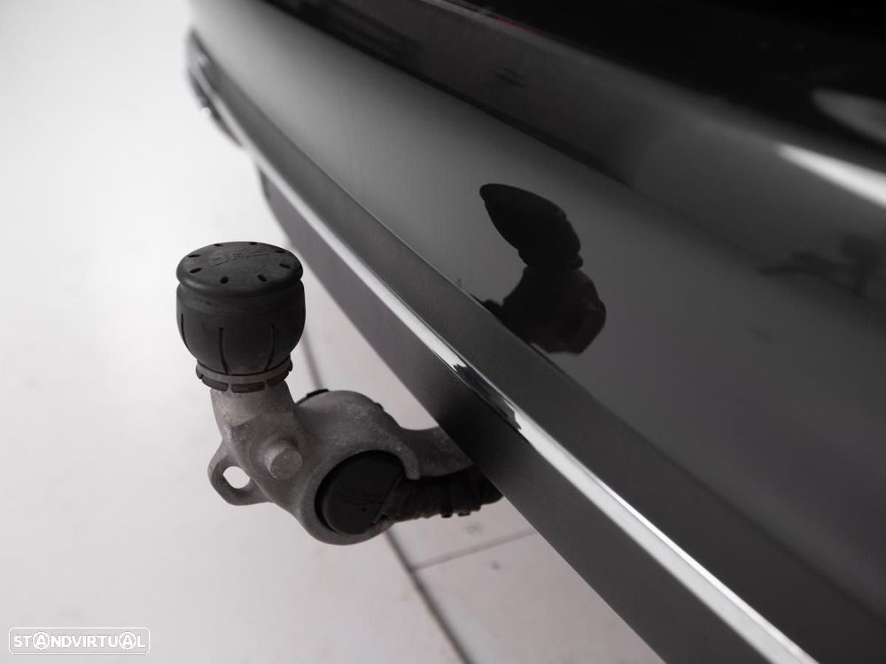 Mercedes-Benz E 300 de 4Matic 9G-TRONIC - 17