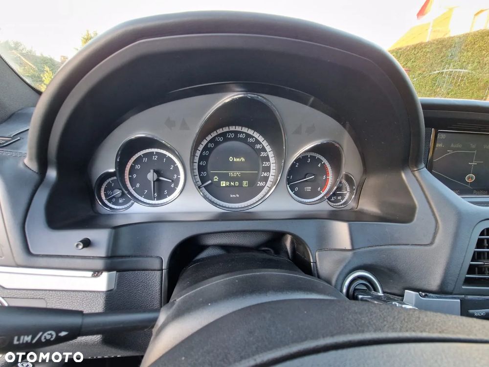 Mercedes-Benz Klasa E 350 CDI DPF Coupe BlueEFFICIENCY 7G-TRONIC Avantgarde - 15