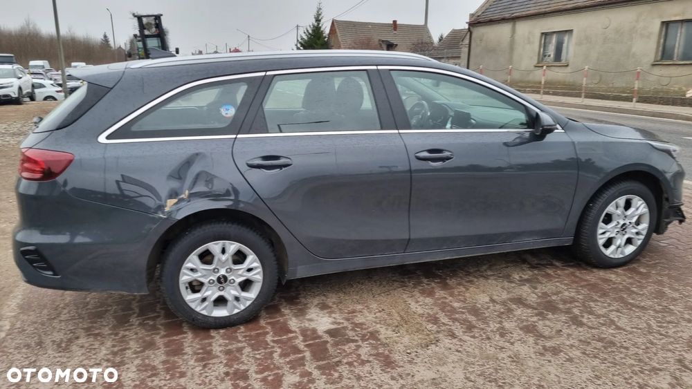 Kia Ceed 1.6 CRDi Eco-Dynamics+ (48V Mild-Hybrid) DCT7 GT Line - 5