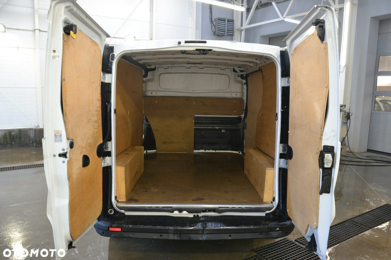 Nissan NV300 - 31