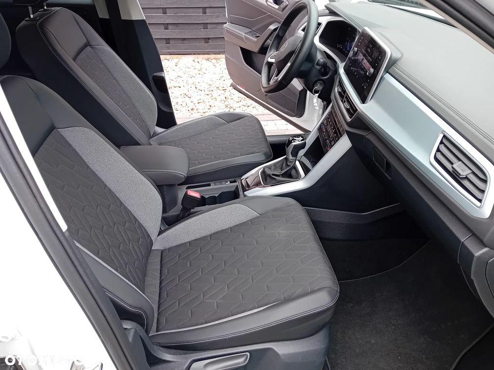 Volkswagen T-Roc 2.0 TDI SCR DSG GOAL - 23