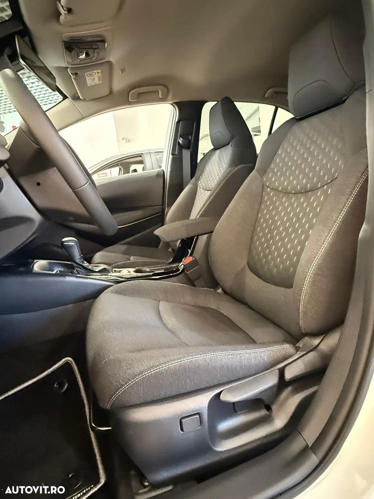 Toyota Corolla Sedan 1.8 HSD Dynamic - 11