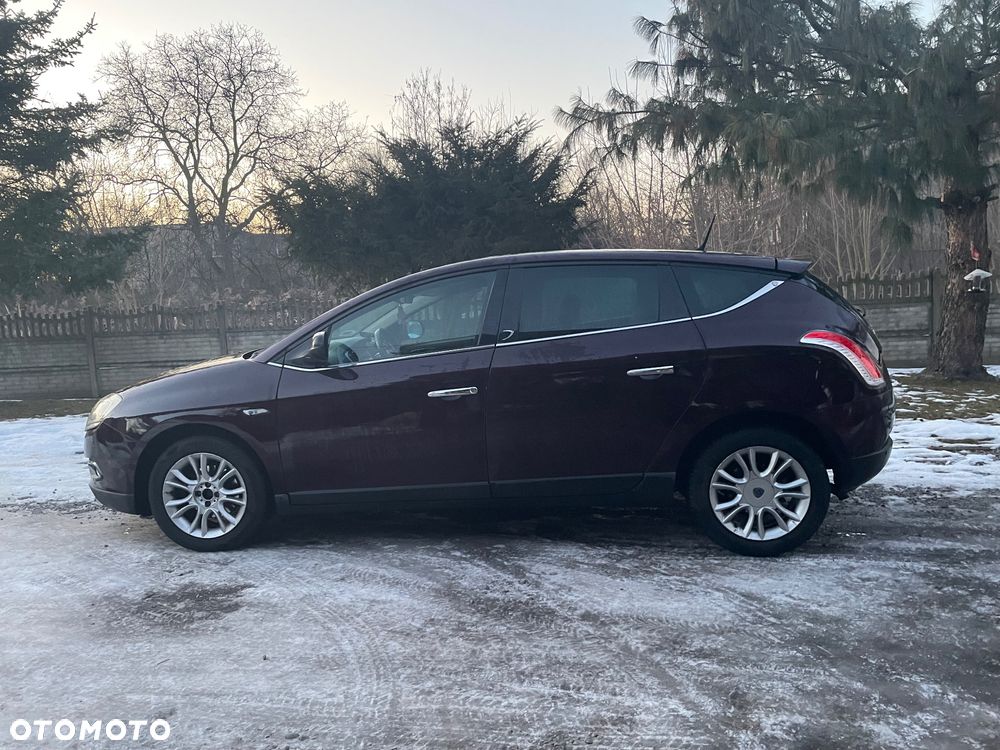 Lancia Delta 1.6 MJ Platino - 7