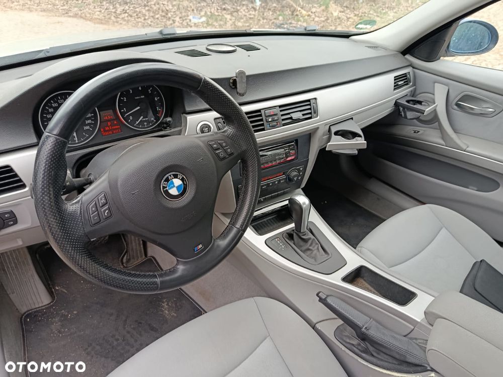 BMW Seria 3 325i - 8
