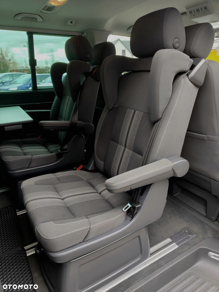 Volkswagen Multivan - 18