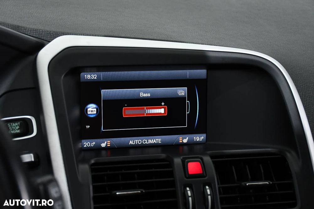 Volvo XC 60 D3 AWD Ocean Race - 24