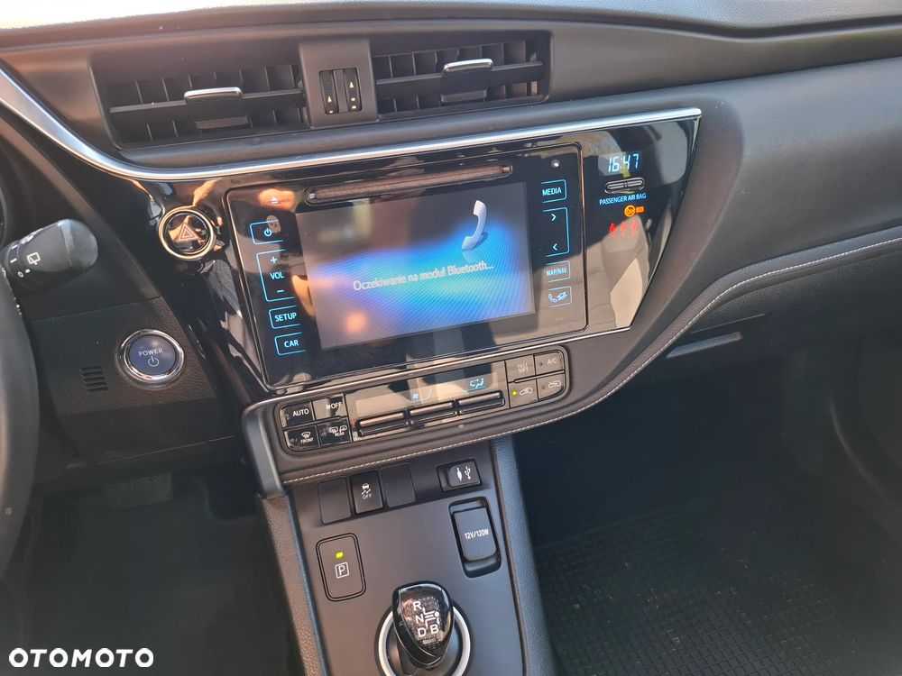Toyota Auris 1.8 HSD Luna - 17