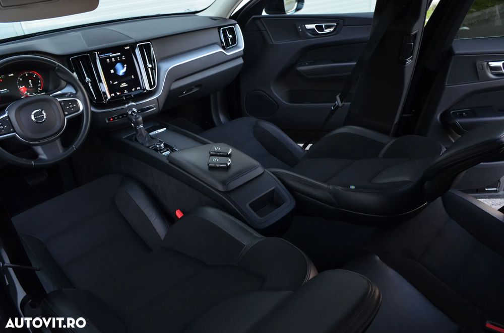 Volvo XC 60 D4 AWD Momentum - 2