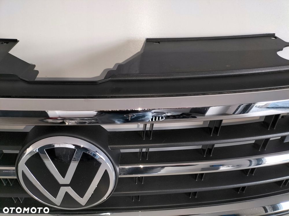 atrapa kratka grill vw polo vi lift 20- sedan - 4