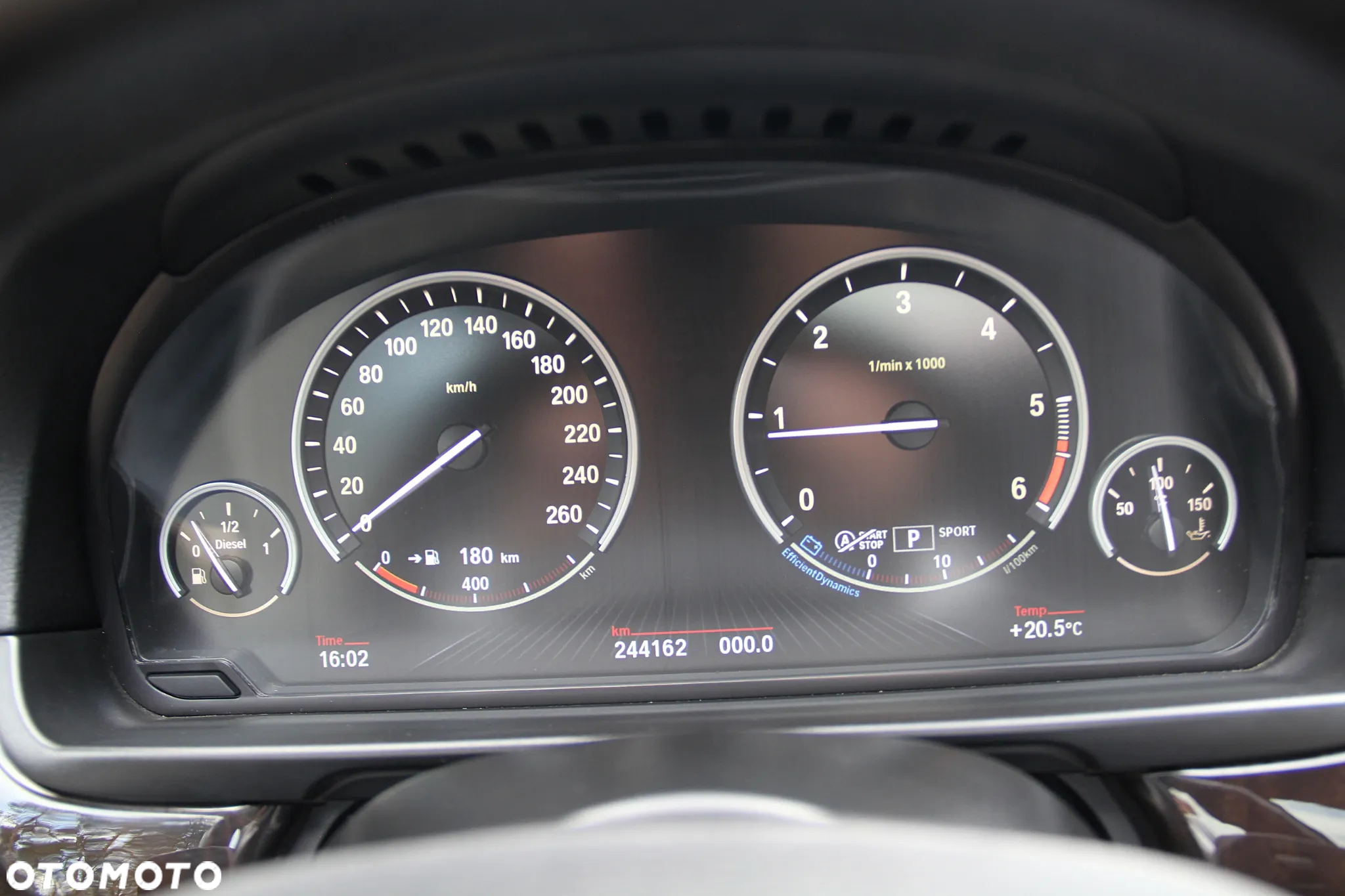 BMW Seria 5 525d Sport-Aut - 39